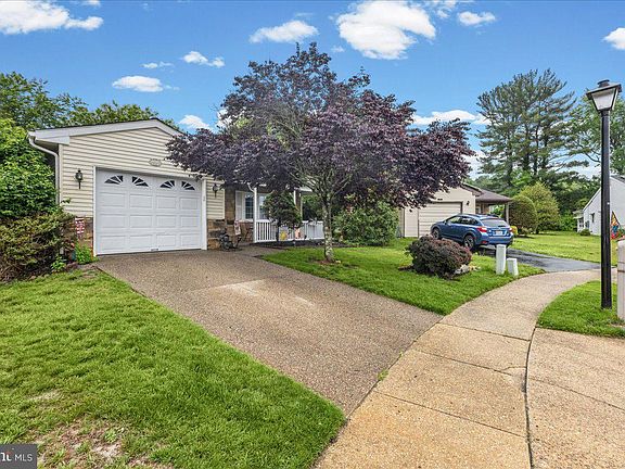 3rd image of 7 Cambridge Ct