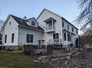 3 Marguerite Ln, Towaco, NJ 07082