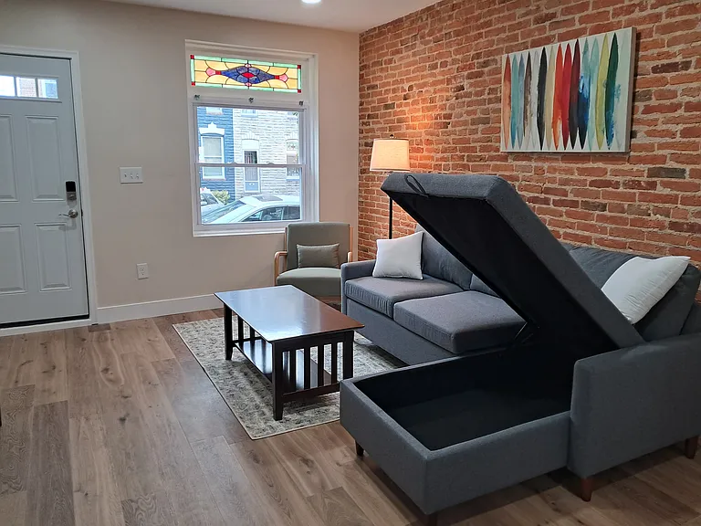 2228 Bank St — Photo 3