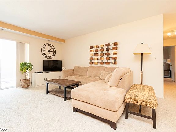 5th image of 2112 Acacia Park Dr APT 322