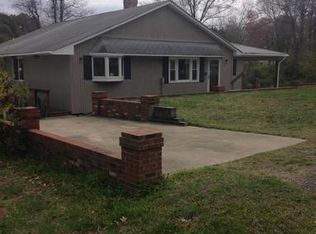 814 Shore Dr, Colonial Beach, VA 22443