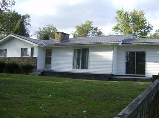 135 Shannon Ave, Olive Hill, KY 41164
