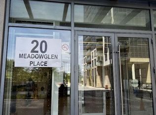 20 Meadowglen Pl #2808, Toronto, ON M1G 0A9