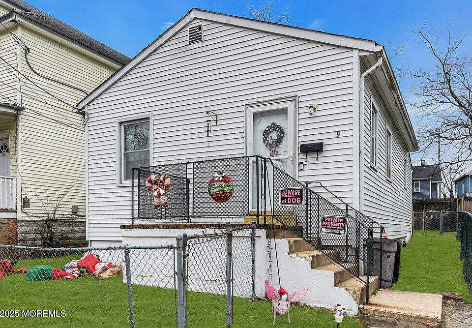 1st image of 9 De Witt Avenue