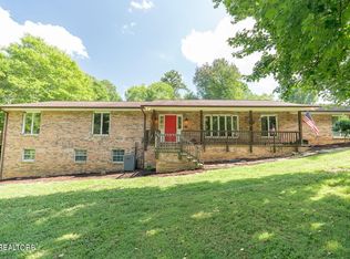 6720 Ridgeview Rd, Knoxville, TN 37918