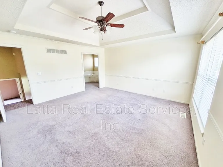 1208 SE Meridian Dr — Photo 9