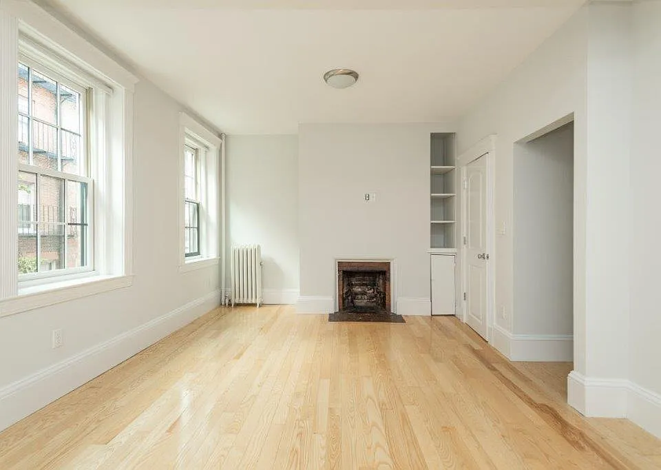 85 Myrtle St #2
