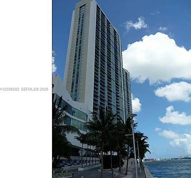 335 Biscayne Blvd #4200 — Photo 1