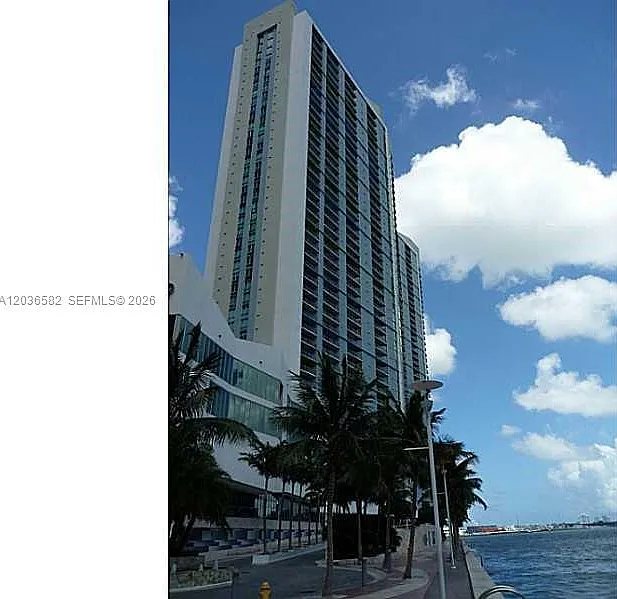 335 Biscayne Blvd #4200