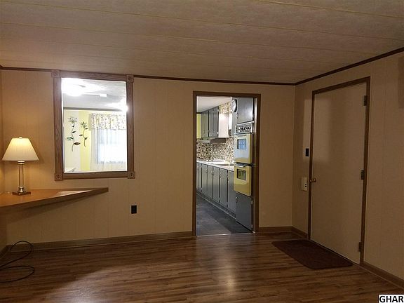 3rd image of 53 Carol Ann Dr