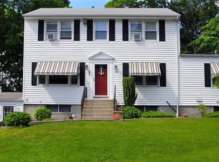 26 Laura St, Tiverton, RI 02878