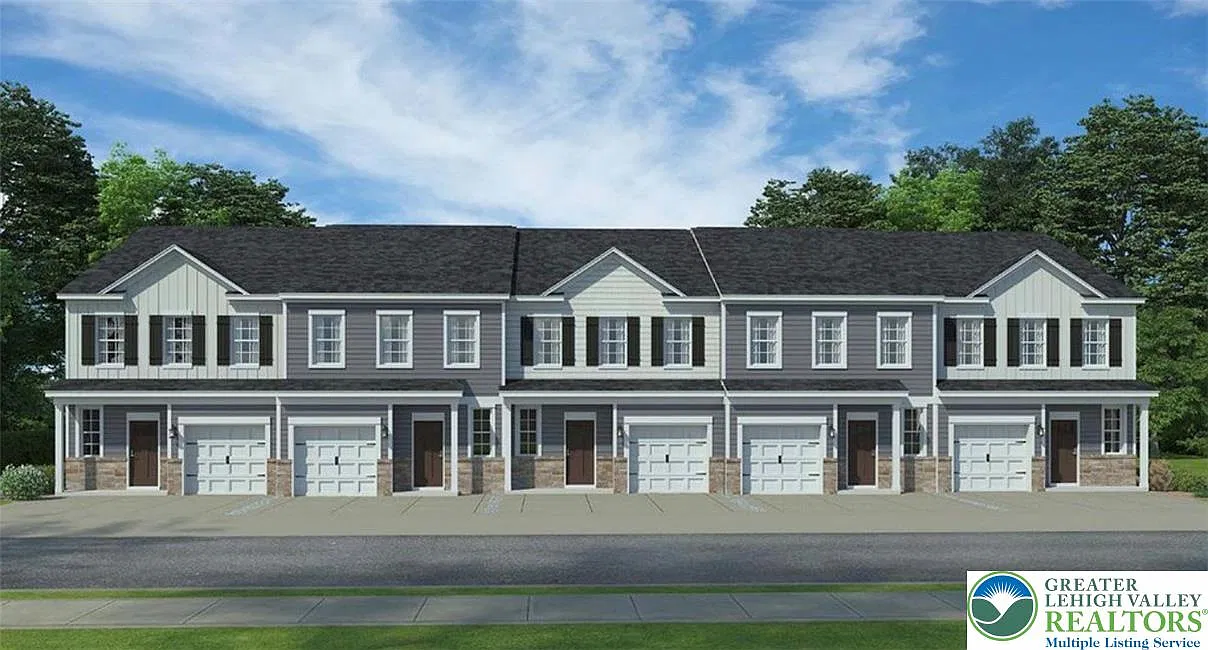 3 bed, 2.5 bath, 2717 sqft, $3,100 — Photo 1
