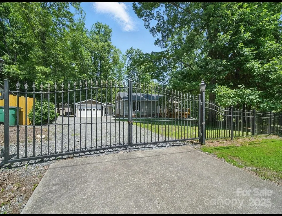 1 bed, 808 sqft, $1,800 — Photo 2
