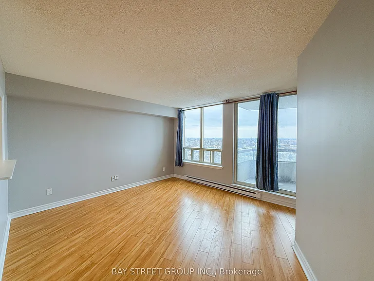 150 Alton Towers Cir #1007 — Photo 4