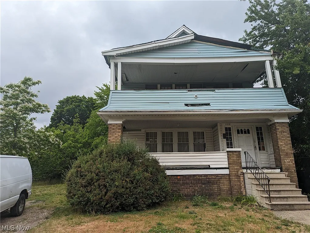 11213 Berkshire Ave photo 1