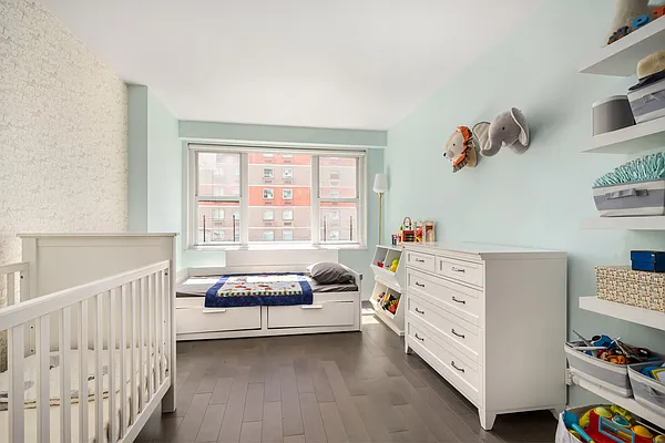 Sold by Compass | media 6