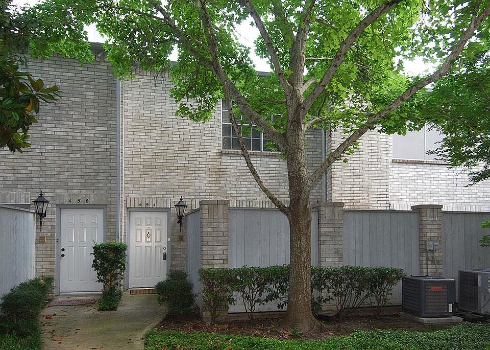 1st image of 454 Wilcrest Dr #454
