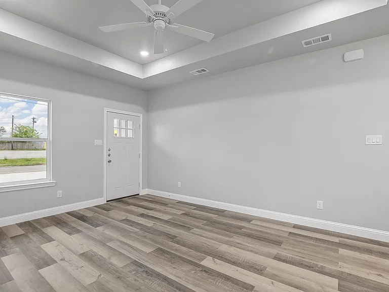 2704 Jones St #A — Photo 11