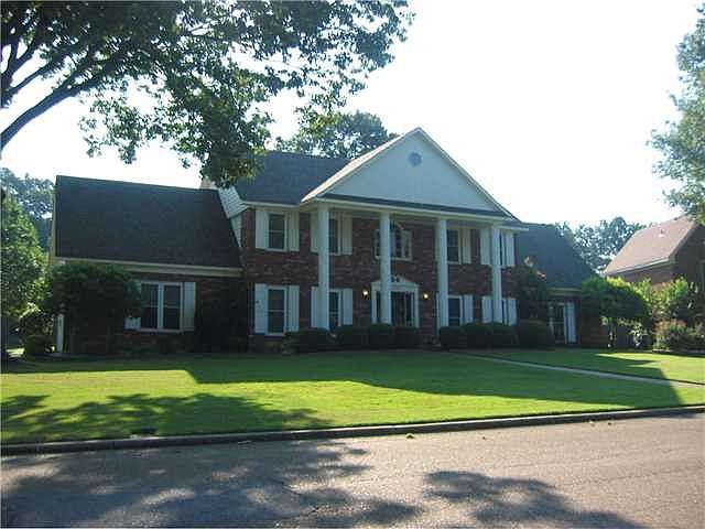 1st image of 1030 Rolling Oaks Ln