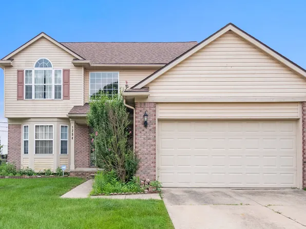 1254 Hartland St, Troy, MI 48083