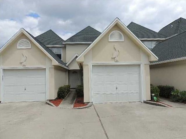 1st image of 235 Pelican Pl Unit 18