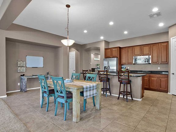2nd image of 2562 E Redwood Pl