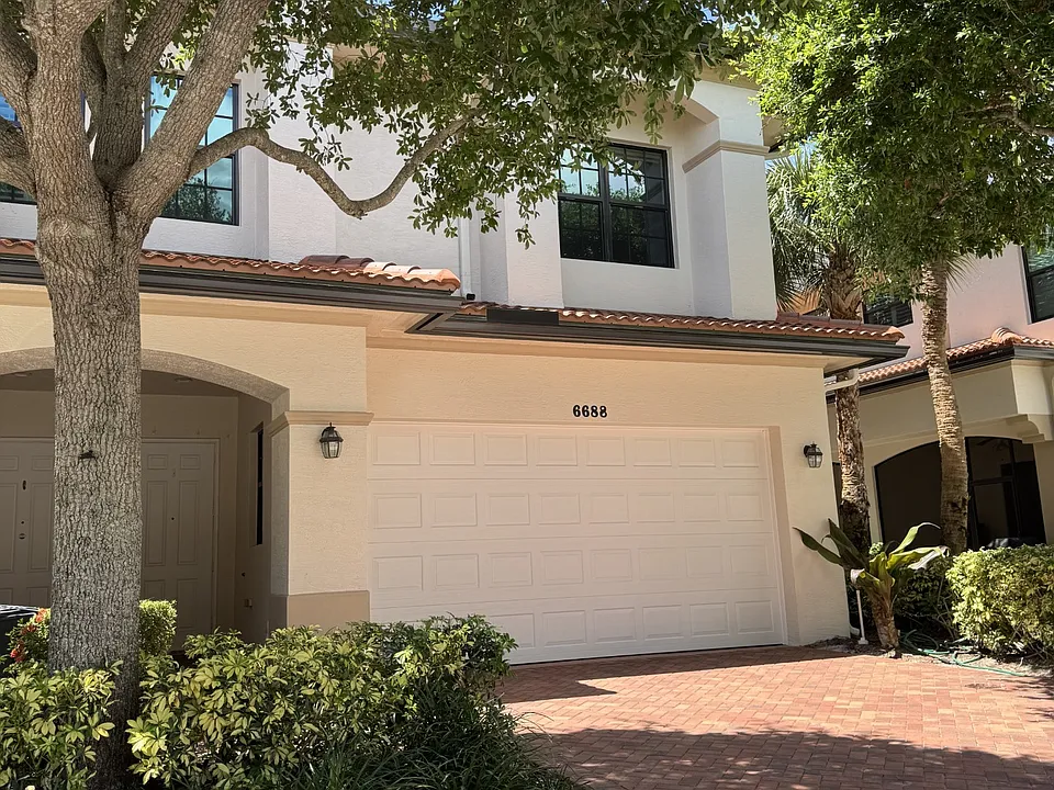 6688 Woodmill Pond Ln
