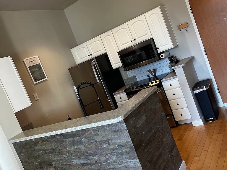 715 N Church St #813 — Photo 2