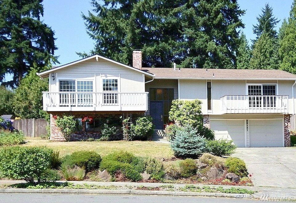 JUST REMODELED kitchen & master bath! Beautiful 5 bedroom, 3 bath (all with showers) home in Bothell's highly desirable Maywood Hills Neighborhood.