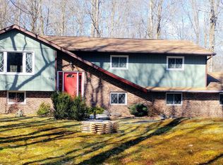 291 Selig Rd, Pocono Lake, PA 18347