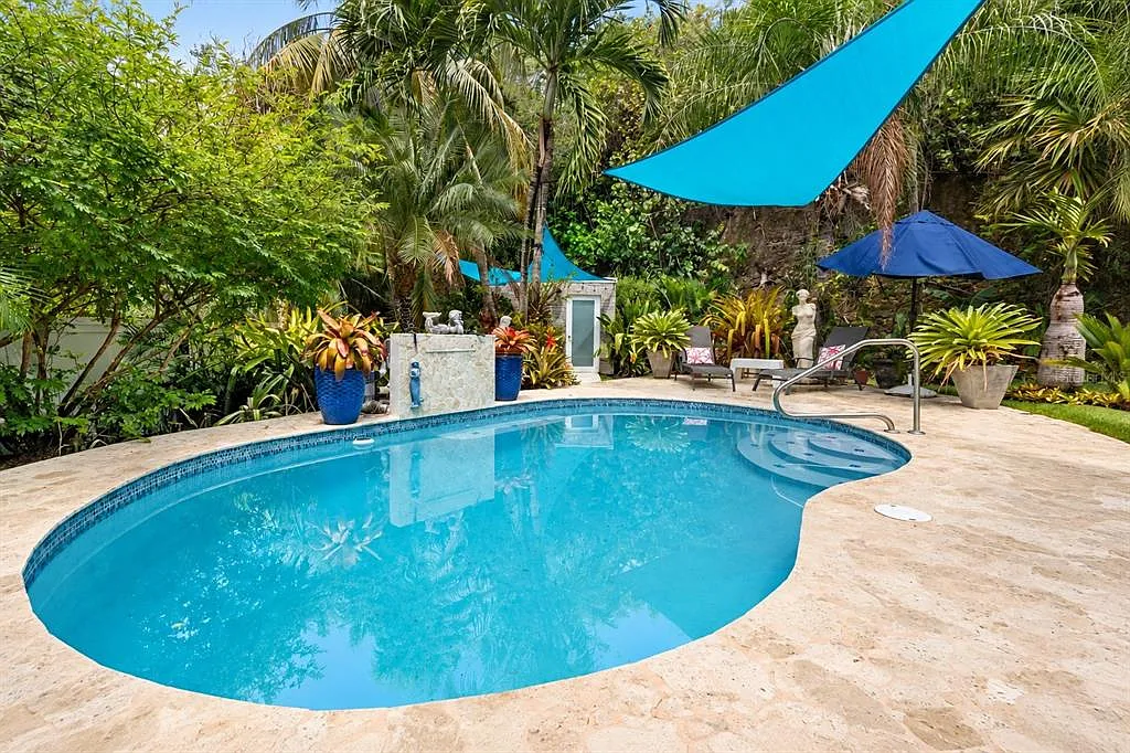 4 bed, 4.5 bath, 3100 sqft, $5,000 — Photo 2