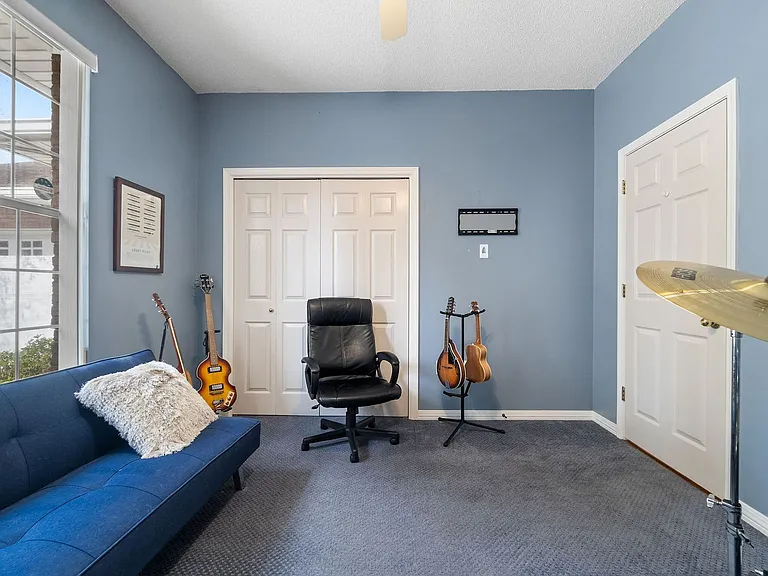 8432 Millstream Dr — Photo 30