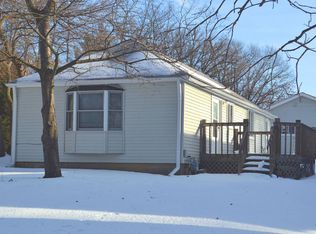 35831 N Helendale Rd, Ingleside, IL 60041