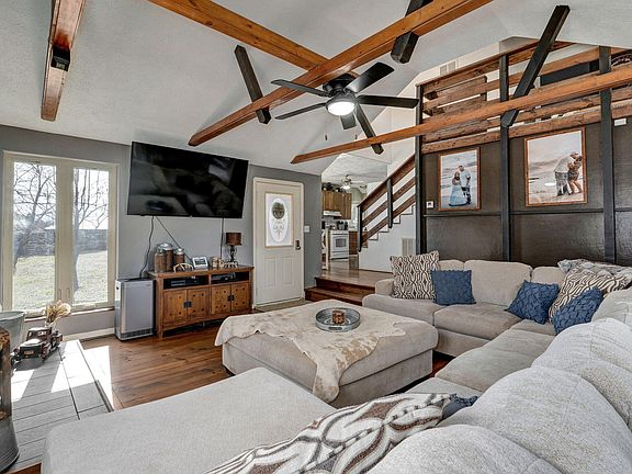 3rd image of 4575 E Shelby Road