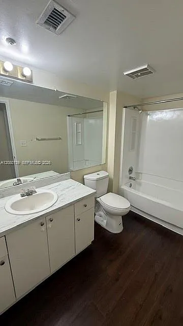Crescent Cove Condo — Photo 4