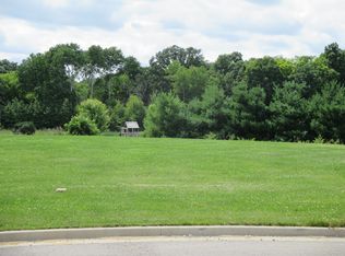 997 Pine Ridge Ct, Brownsville, WI 53006