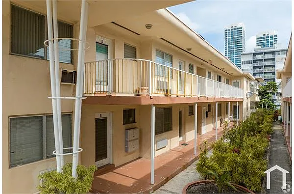 Building Photo - 6855 Byron Ave #10