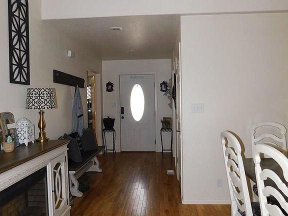 2nd image of 3838 Pronghorn Ln