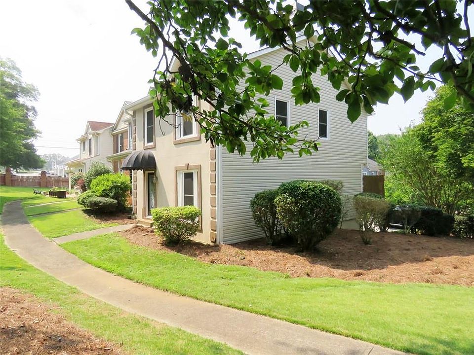 1st image of 2698 Arbor Glen Pl