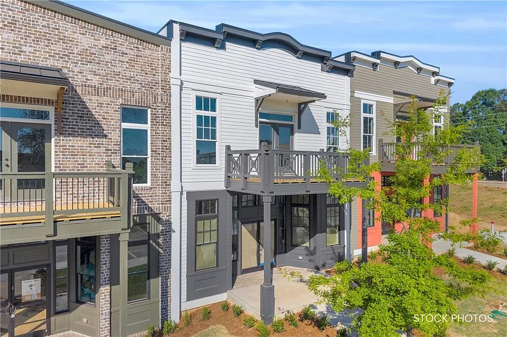 2 bed, 2.0 bath, 1350 sqft, $2,500 — Photo 3