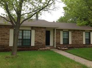 7526 Christie Ln, Dallas, TX 75249