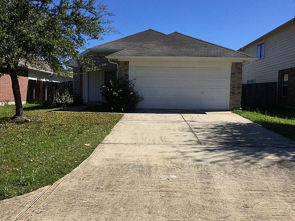 1st image of 21918 Hemlock Park Dr