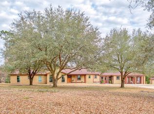 16400 Frank Novark Rd, Willis, TX 77318