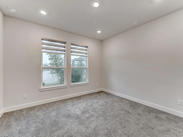 9522 Rialto Creek Dr — Photo 23