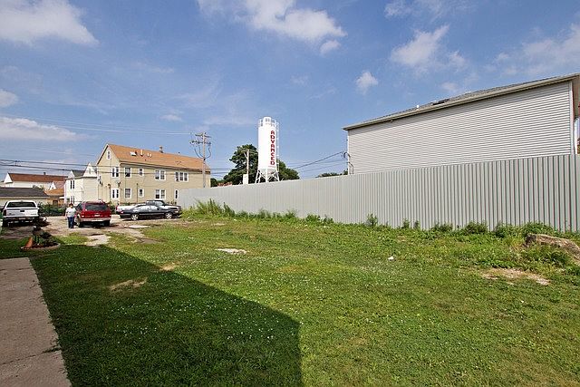 1st image of 5314 W Grand Ave