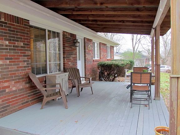 2nd image of 2322 Lakeland Dr