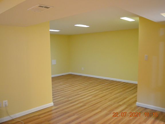 5th image of 837 Turf Valley Dr