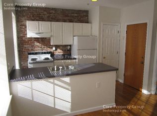 63 Charter St APT 2, Boston, MA 02113