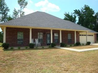 209 Pebble Creek Cir, Texarkana, TX 75501