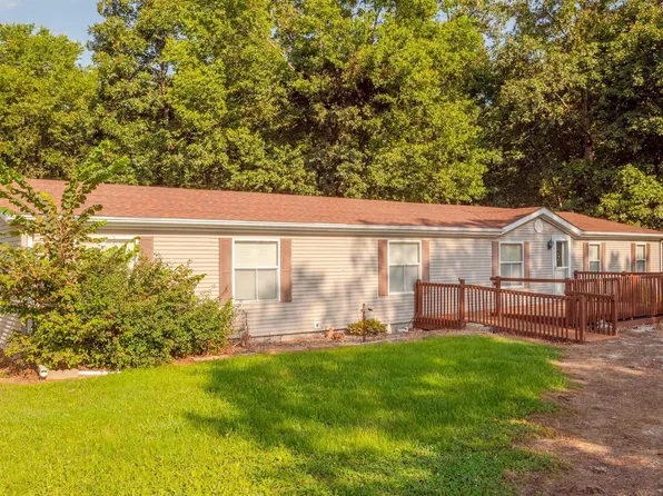 8411 Brimberry Rd, Alma, IL 62807